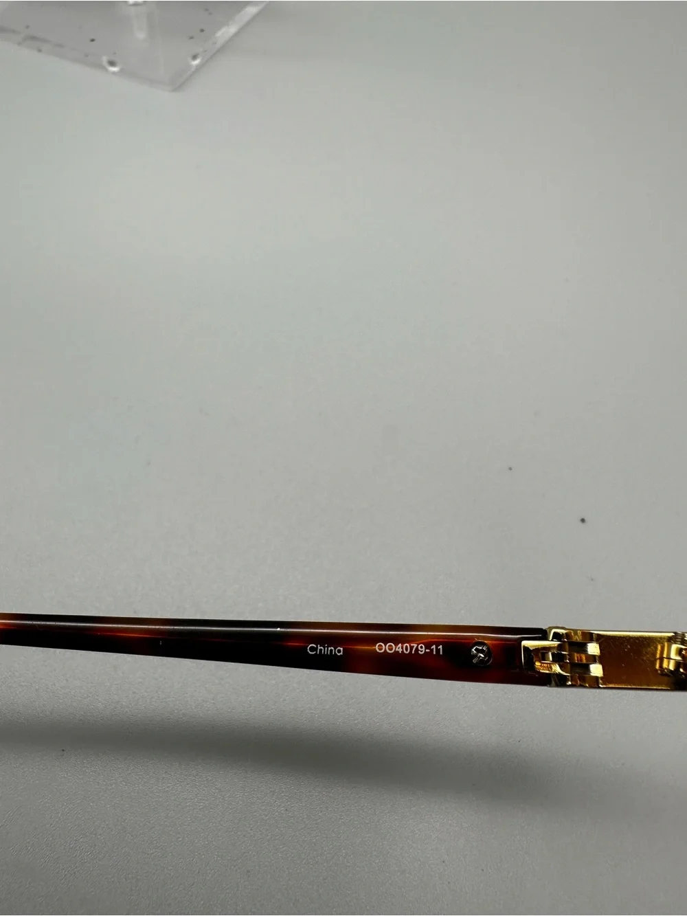 Oakley Feedback Sunglasses Gold Tortoise Aviator Brown Lens OO4079-11 59-13 Flaw